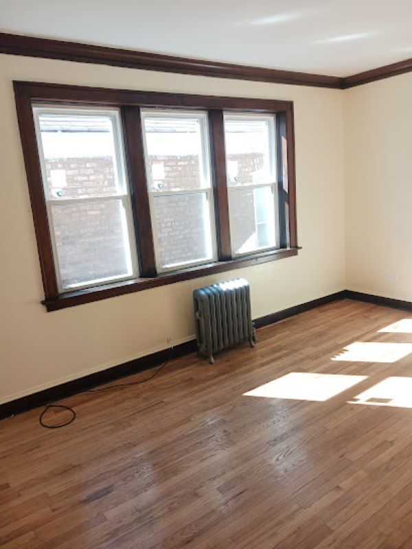 Foto del edificio - 8805 S Muskegon Ave