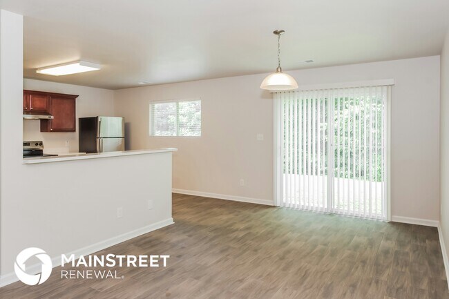Building Photo - 30037 Westfield Dr