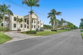 Building Photo - 1430 NW 114th Ave