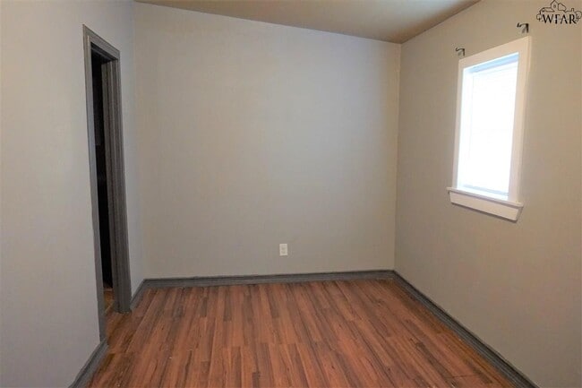 Building Photo - 1706 Lucile Ave