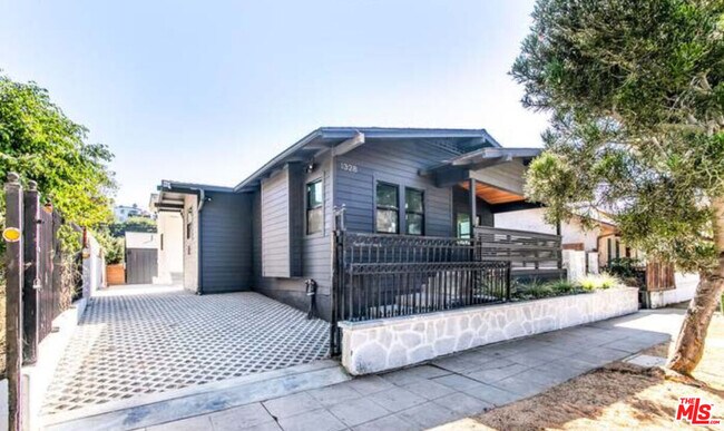 Foto del edificio - 1328 Silver Lake Blvd