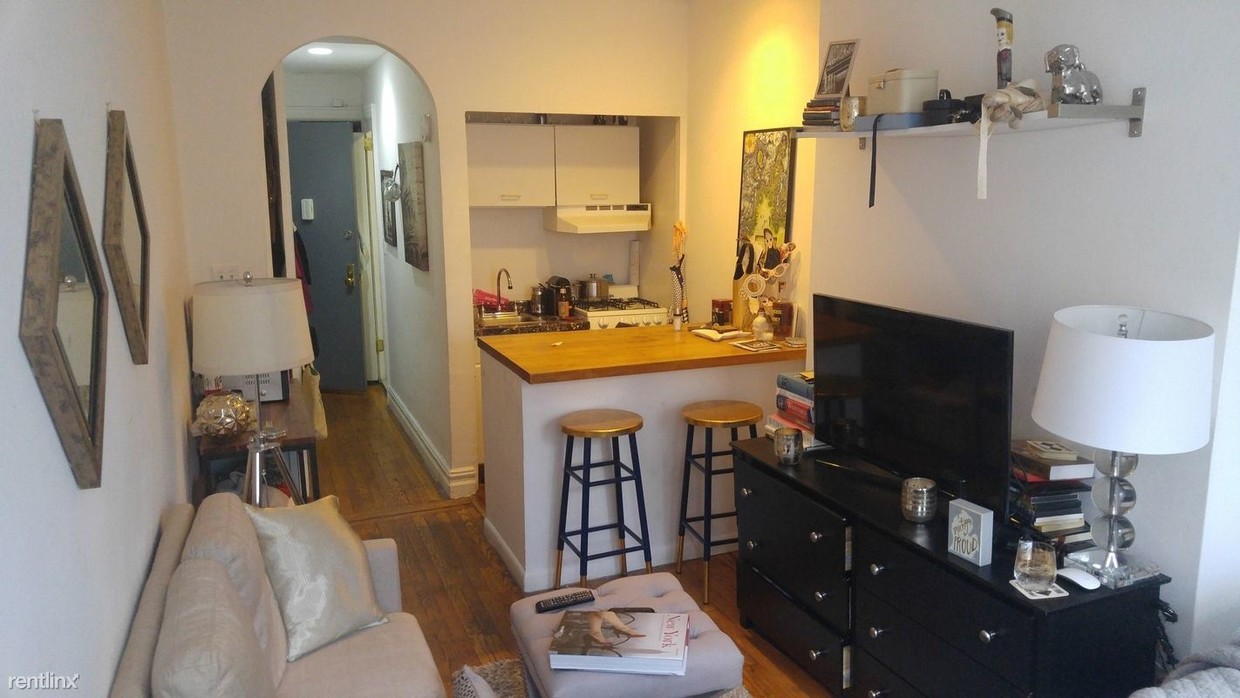 Foto del edificio - 244 W 16th St