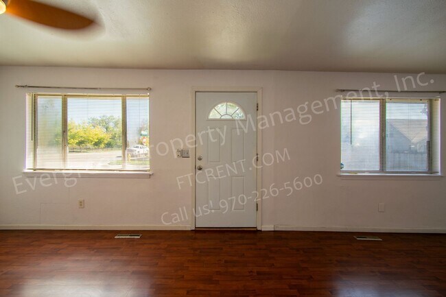 Building Photo - 121 Buckingham St
