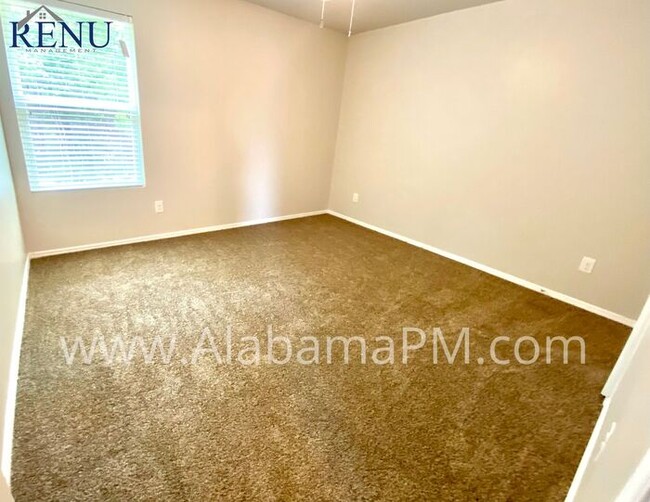 Building Photo - NO APP FEE!! $100 OFF FIRST MONTH!!