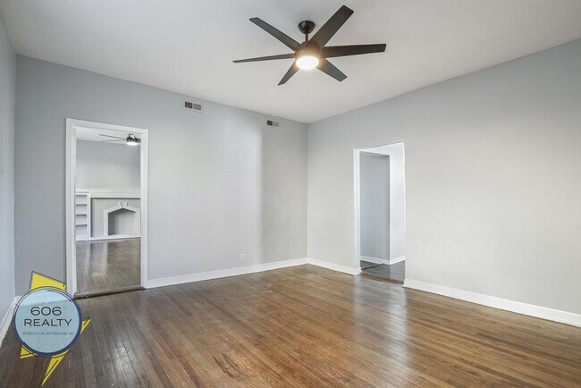 Foto del edificio - 1026 E Hyde Park Blvd