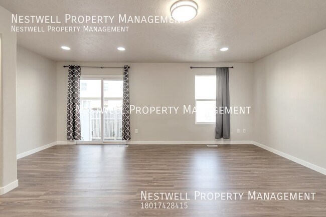 Building Photo - Beautiful 4-bed Townhome in Murray