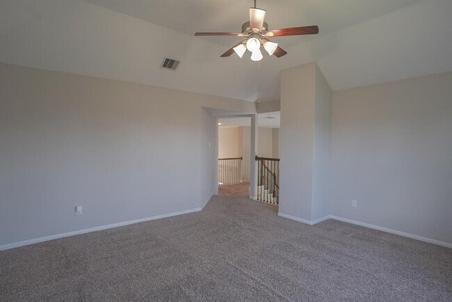 Foto del edificio - 7818 Lake Commons Dr