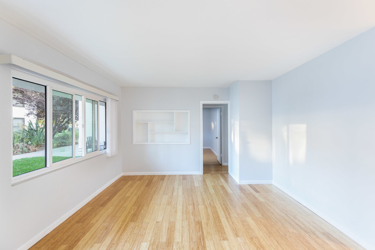 Foto principal - 150 Monterey Rd