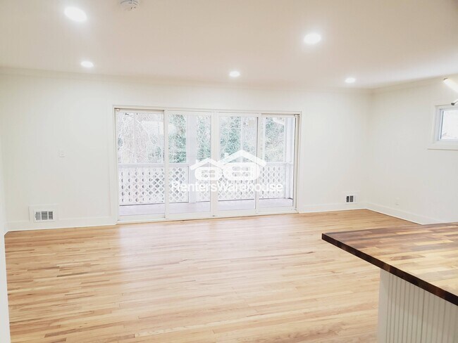 Foto del edificio - 441 Big John Trail SE