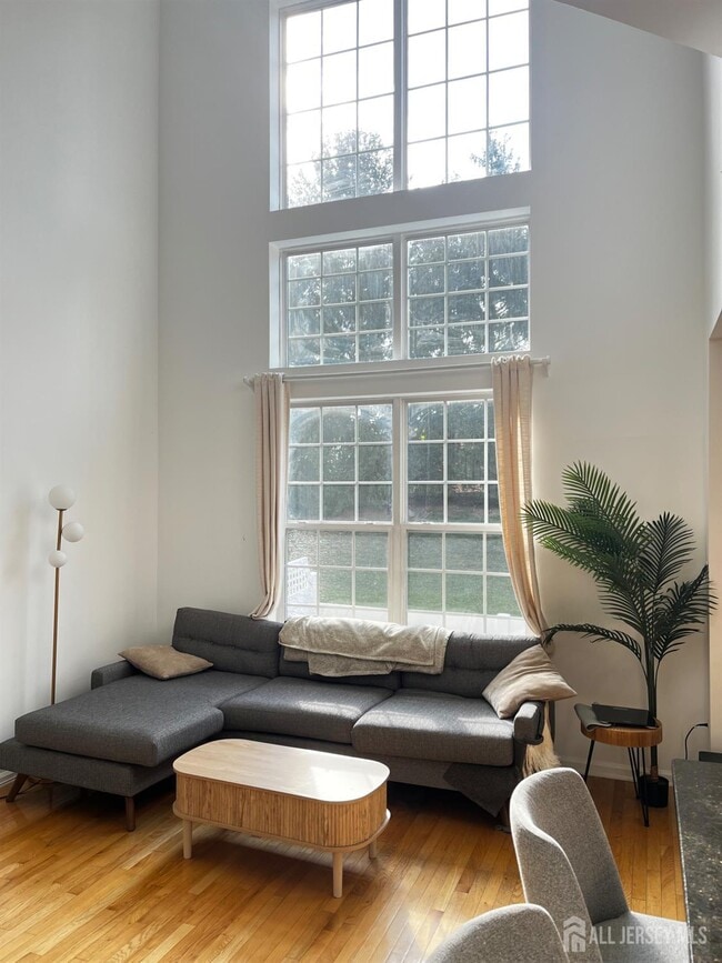 Foto del edificio - 2436 Canterbury Ln