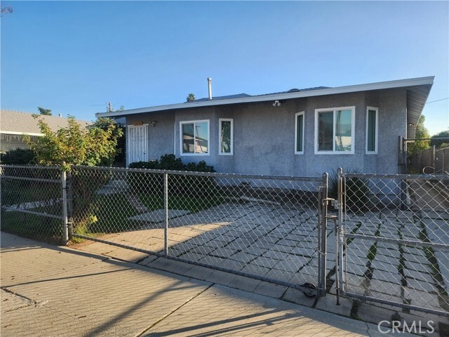 Foto del edificio - 15018 Cleary Dr