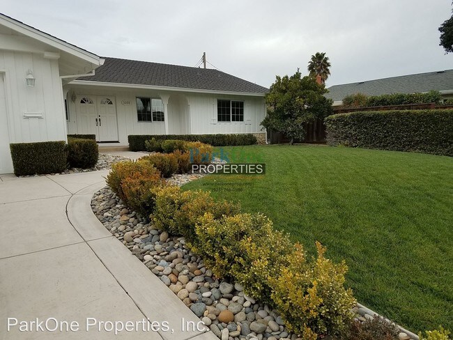 Building Photo - 3255 McKean Dr