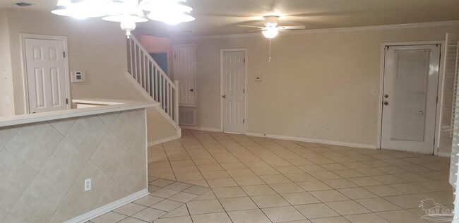 Building Photo - 5915 N Bay Point Dr