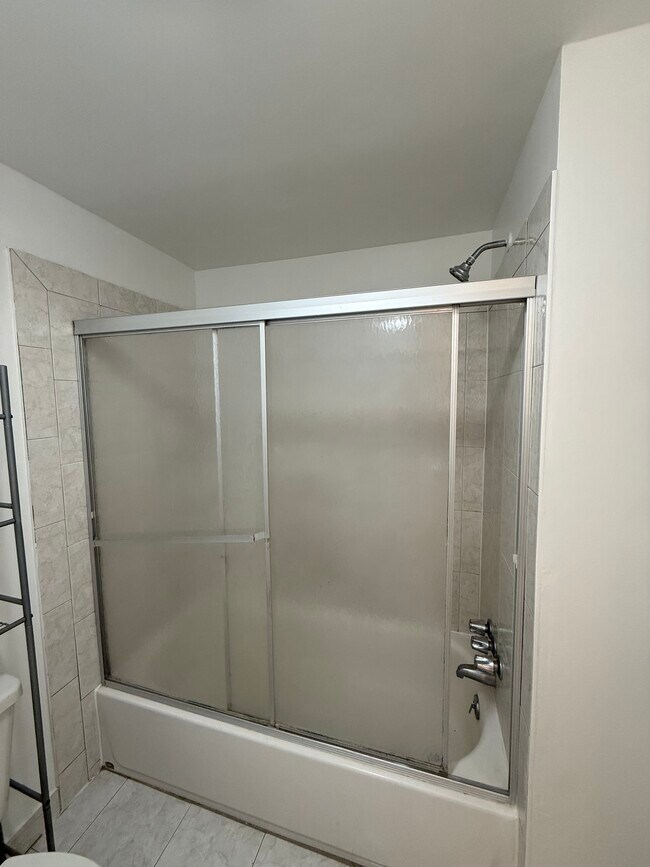 Foto del edificio - 9921 Bustleton Ave