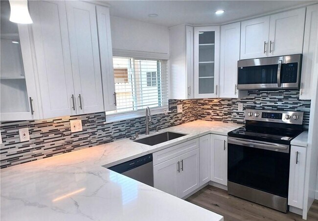 Foto del edificio - 11820 Gloxinia Ave
