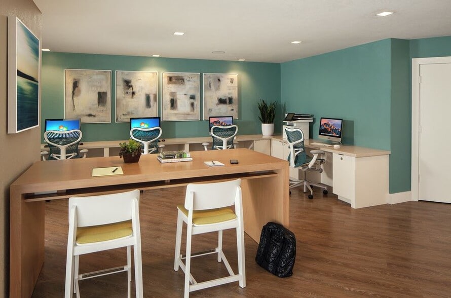 Harborview Apartment Homes