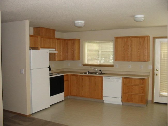 Kitchen - Lassam Terrace Apartments