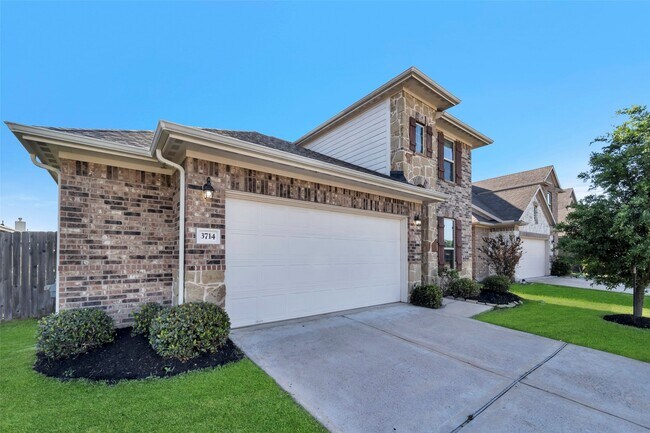 Foto del edificio - 3714 Logandale Ridge Ln