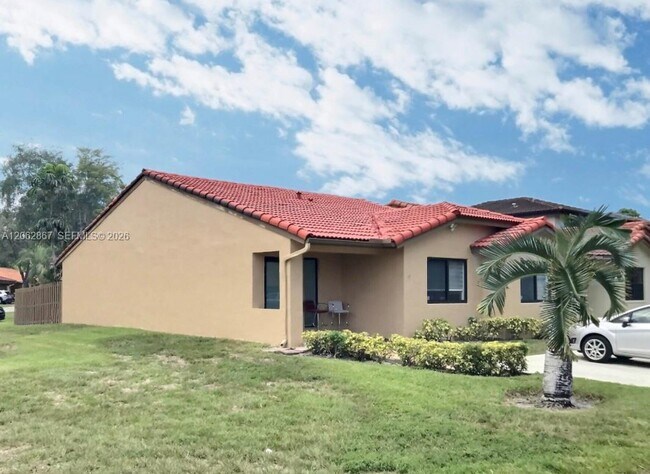 Foto del edificio - 6651 NW 173rd Ln