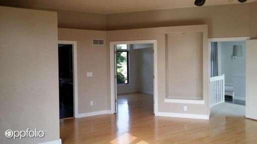 Building Photo - 919 N Evergreen Cir