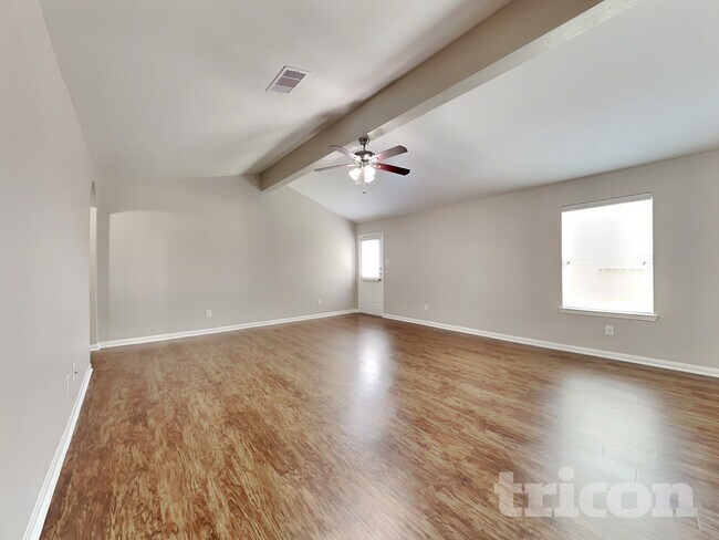 Building Photo - 2402 Regatta Ln