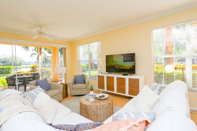 Building Photo - 2/2 BEAUTIFUL COACH HOME ** SPANISH WELLS ...