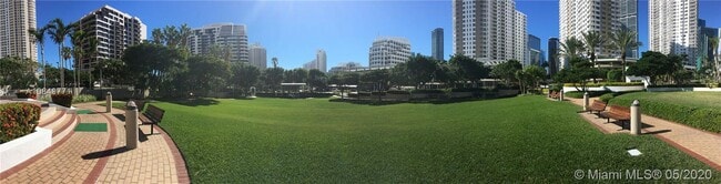 Building Photo - 540 Brickell Key Dr
