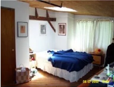 Foto del edificio - 1049 Danby Rd