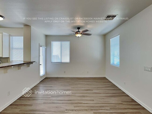 Building Photo - 10049 E Impala Ave