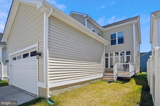 Building Photo - 1308 Heron Rookery Way