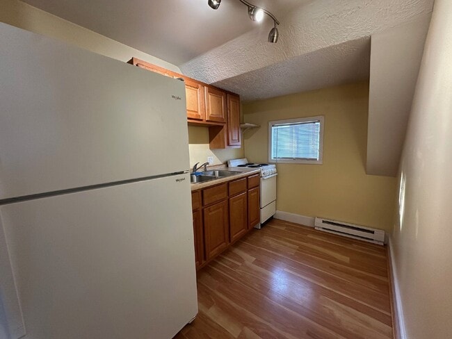 Building Photo - 1741 S 69th St