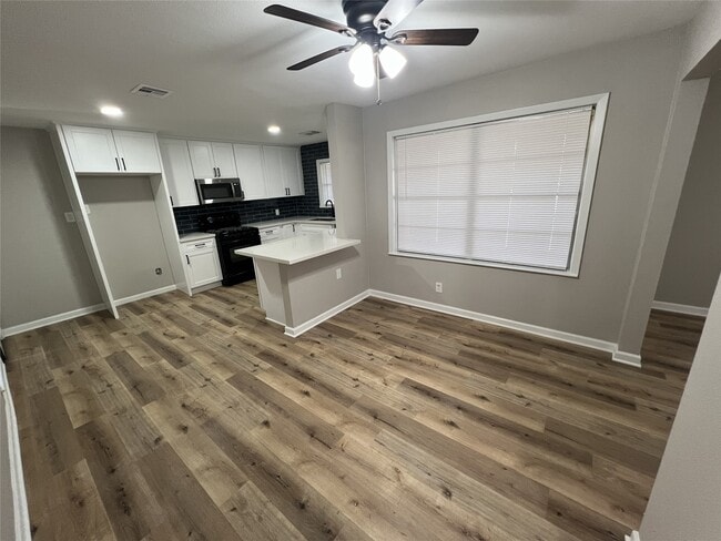 Building Photo - 717 Grantham Rd