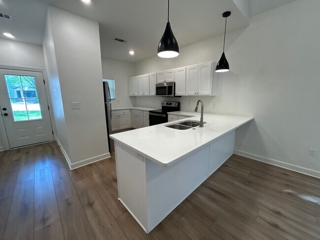 Foto del edificio - 244 Linden St