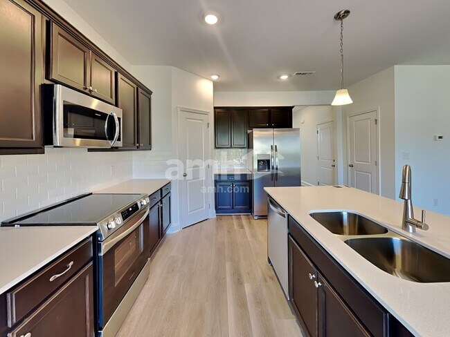 Foto del edificio - 4326 Effie Seward Dr