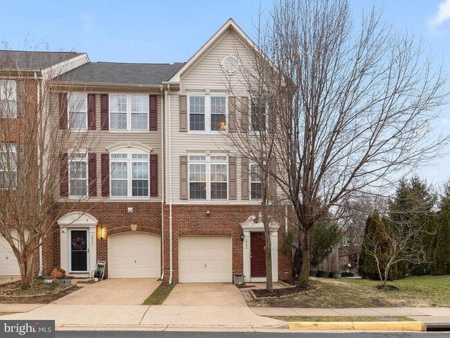 Building Photo - 2940 Huntington Grove Square