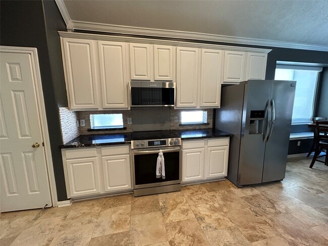 Building Photo - 20814 Golden Kings Ct