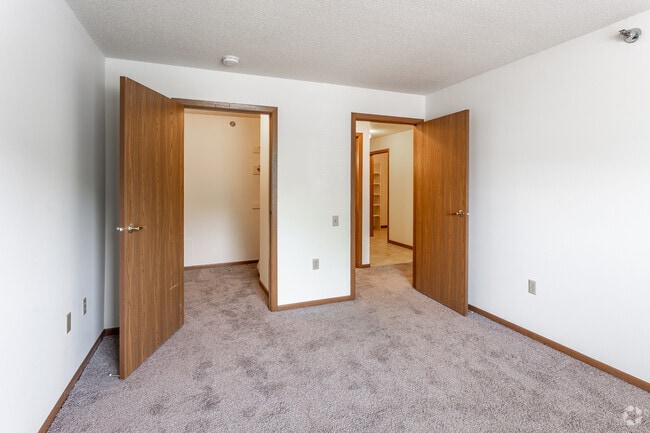 2BR, 1.5BA - 1,119SF - Bedroom - Silver Lake Pointe