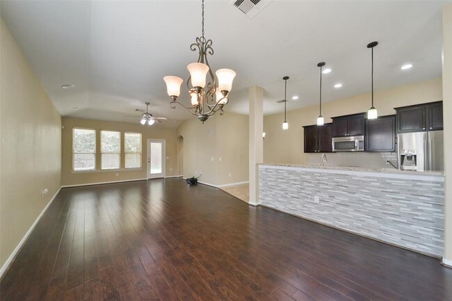 Foto del edificio - 13515 Smith Lake Ln