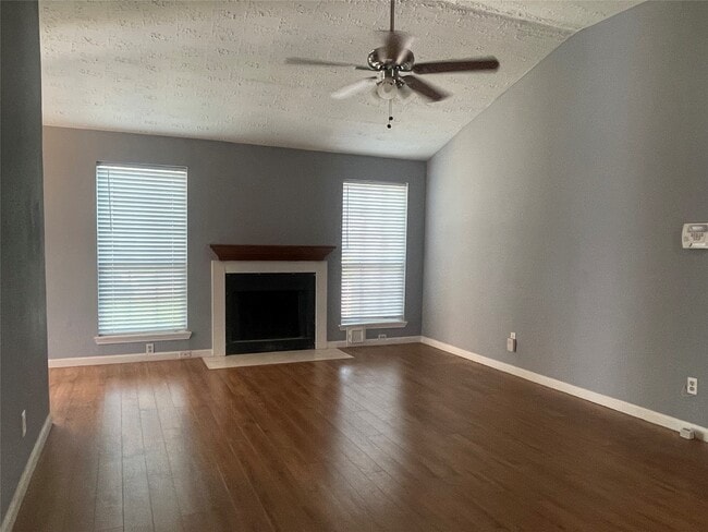 Building Photo - 20206 Apache Gardens Ln