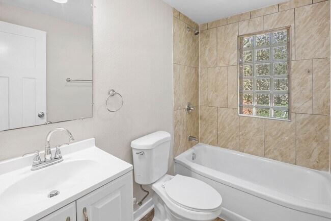 Foto del edificio - Adorable 2 bedroom 1 bath home