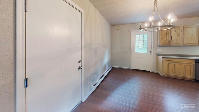 Building Photo - 3 Bedroom Home in North Pole with Garage!!