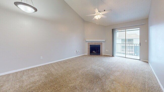 Interior Photo - Regatta Shores