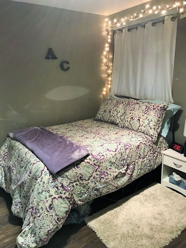 Photo - 3603 Dawson St Apartment