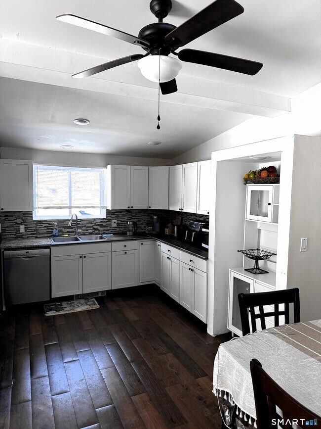 Foto del edificio - 541 Park Ave