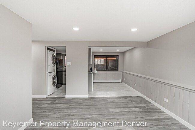 Foto del edificio - 2 br, 1 bath House - 4115 West 74th Ave Un...