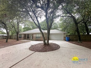 Building Photo - 8484 Randall Dr