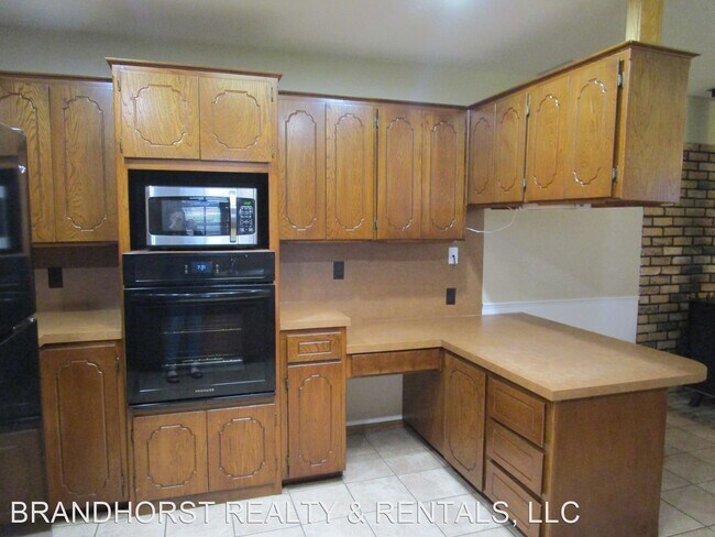 Building Photo - 3 br, 2 bath House - 10023 N. LARK ROAD