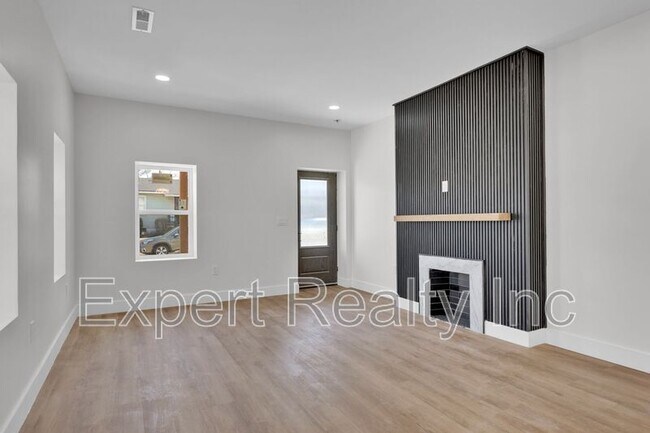 Foto del edificio - 1720 34th Pl N