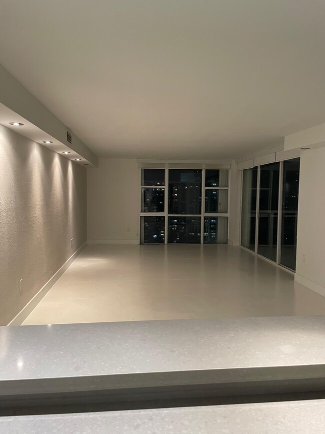 Foto del edificio - 3625 N Country Club Dr