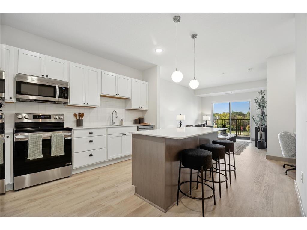Foto principal - 7980 Rose St
